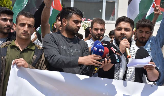 Sinop'taki üniversite öğrencileri Gazze'ye yönelik saldırıları protesto etti