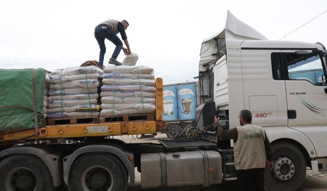 İDDEF, Gazze'nin kuzeyinde gıda ve un dağıtımı yaptı