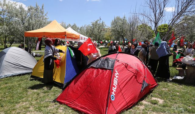 Aksaray'da üniversitesi öğrencileri Gazze'ye destek için çadır nöbetine başladı