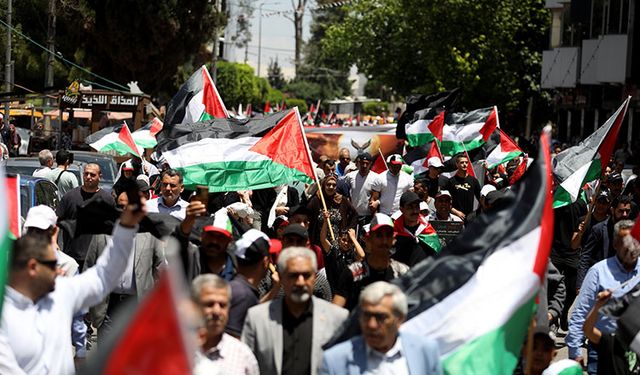 Filistinliler, Batı Şeria'da Nekbe'nin 76. yıl dönümünü yürüyüşle andı