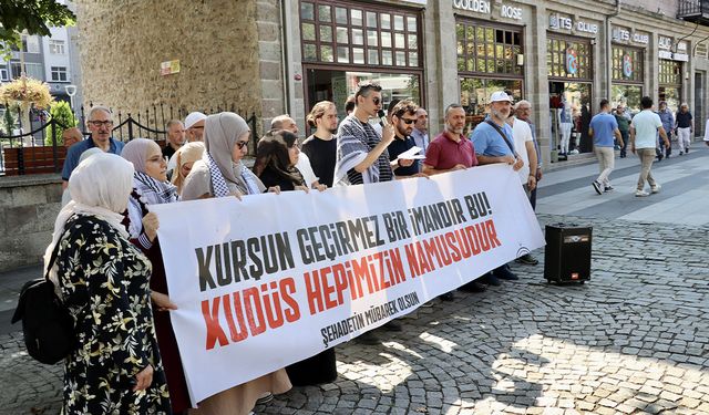 Trabzon'da Ayşenur Ezgi Eygi için gıyabi cenaze namazı kılındı