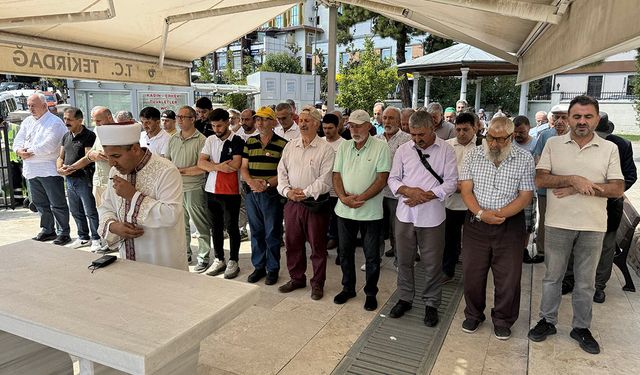 Tekirdağ'da Ayşenur Ezgi Eygi için gıyabi cenaze namazı kılındı