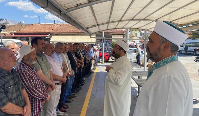 Erzincan'da Ayşenur Ezgi Eygi için gıyabi cenaze namazı kılındı