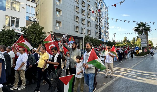 Antalya, Isparta ve Burdur'da İsrail'in Filistin'e yönelik saldırıları protesto edildi