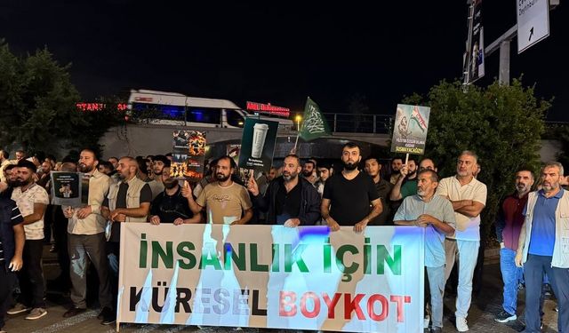 İsrail'in saldırılarına karşı Starbucks önündeki protestolar sürüyor