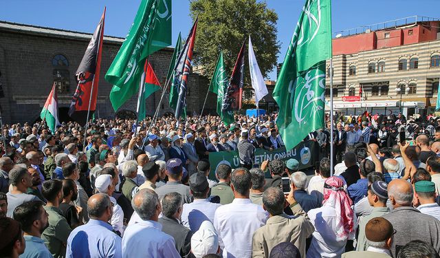 Diyarbakır'da İsrail'in Gazze'ye yönelik saldırıları protesto edildi