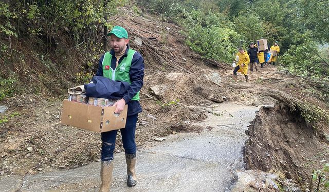 İHH, Bosna Hersek'te selden etkilenen ailelere yardımda bulundu