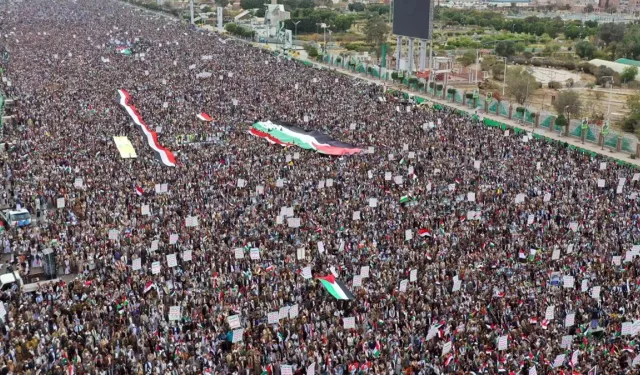 Aden'de namlular iniyor: Şehir sivillere dönüyor