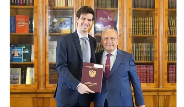 Hafız Beşşar Esed, Esed ailesinin kaçış anlarını açıkladı