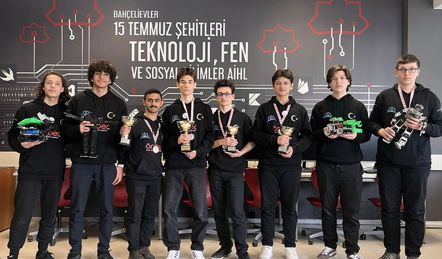 İmam hatip lisesi öğrencileri, Kanada'daki robot yarışmasında dünya şampiyonu oldu