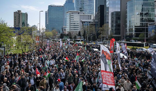 İsrail'in Gazze'ye saldırıları İstanbul'da protesto edildi