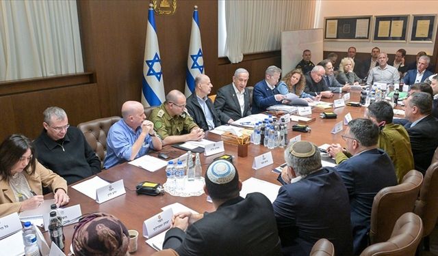 Netanyahu'nun Şin-Bet Direktörü ve güvenlik şeflerini kabine toplantısına çağırmadığı belirtildi