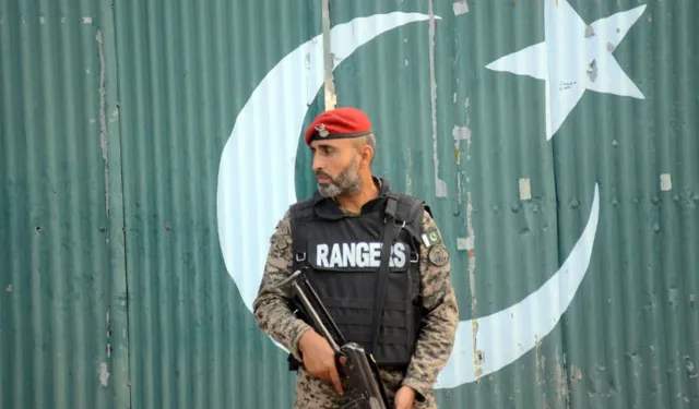 Hindistan neden Pakistan'ı vurdu?