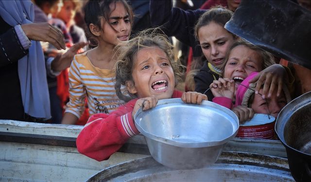 BM, çocuklarını beslemek için hayatını riske atmak zorunda kalan Filistinlilere dikkati çekti