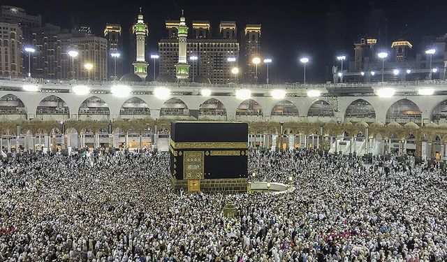 İslam, dünyanın en hızlı büyüyen dini oldu