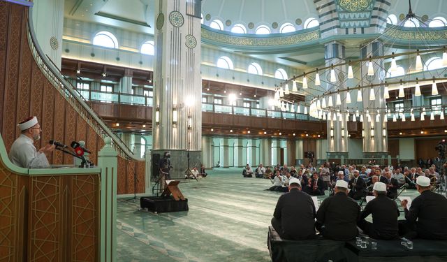 Diyanet İşleri Başkanı Erbaş, 15 Temmuz Şehitlerini Anma ve Kur'an-ı Kerim Programı'na katıldı