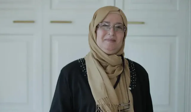Feminist yazar Berrin Sönmez: Başörtümü çıkarıyorum!