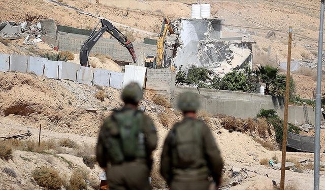 İsrail, Batı Şeria’da Filistinlilere ait birçok yapıyı yıktı