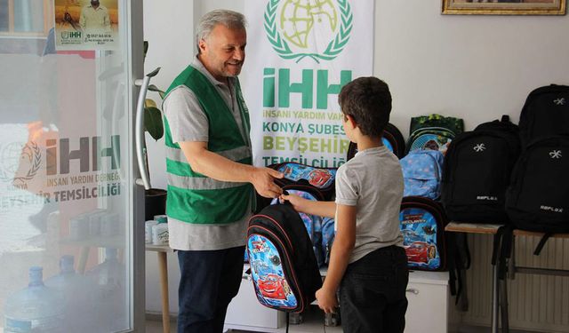 İHH’nın “Bir Kırtasiye Bin Mutluluk” projesi sürüyor