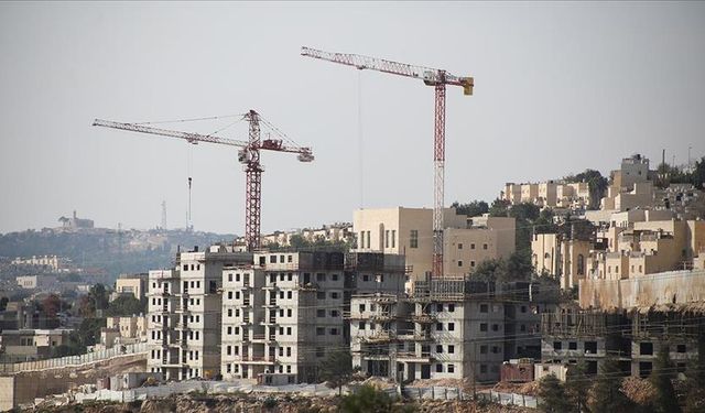 İsrail, Kudüs'e bin 300 yeni yerleşim birimi inşa edecek