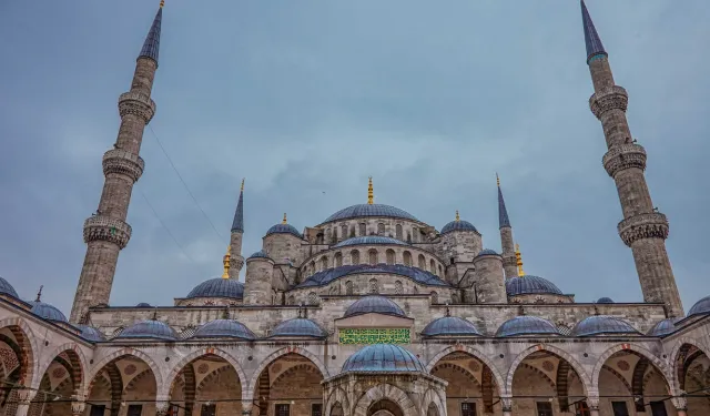 Cuma Hutbesi: "Kimliğimiz Geleceğimizdir"