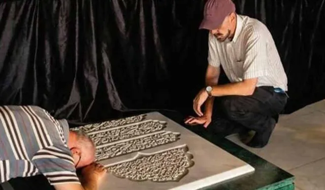 İsrailli gazeteci Nasrallah'ın mezarına sızdı