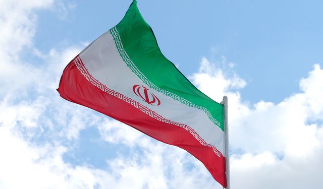 İran'da Hamaney'den 'haklı talep' çıkışı