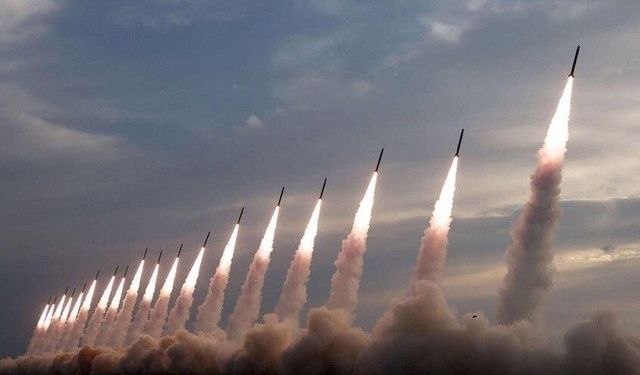 İran’dan uyarı: ABD üslerine müdahale edebilir