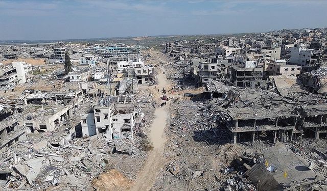 Gazze'de 60 milyon ton moloz: Temizlik 7 yıl sürecek