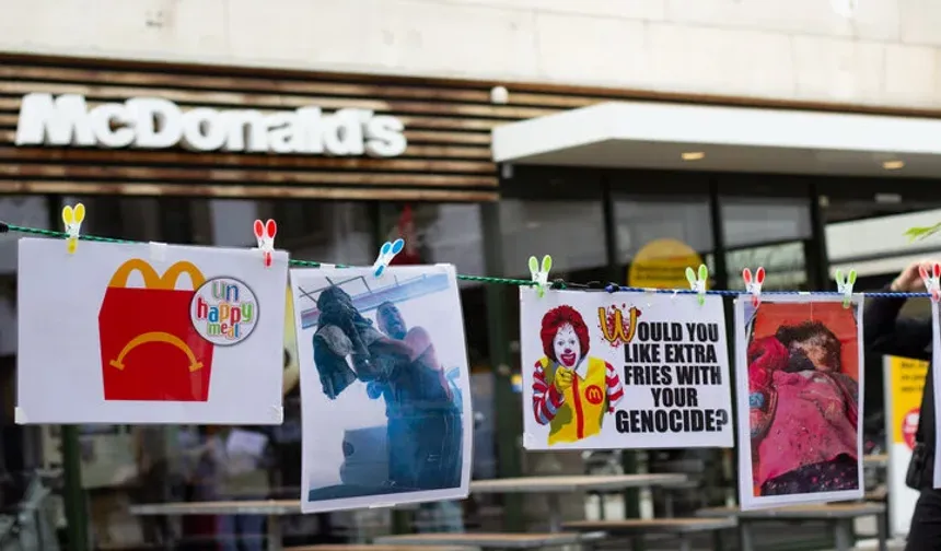 Hollanda'da, McDonald’s şubeleri protesto edildi