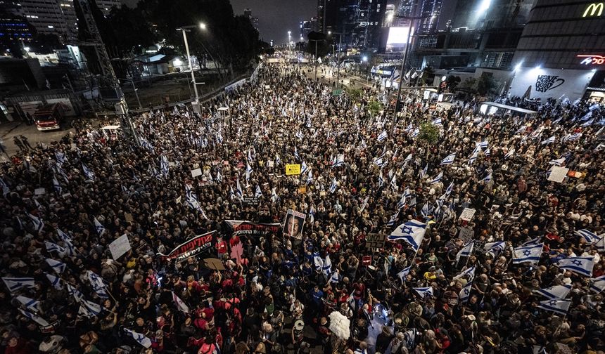 İsrailliler, Netanyahu'nun istifası için sokağa indi