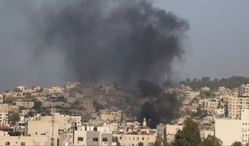 İsrail, Cenin Kampı'na savaş uçağıyla saldırı düzenlediğini bildirdi