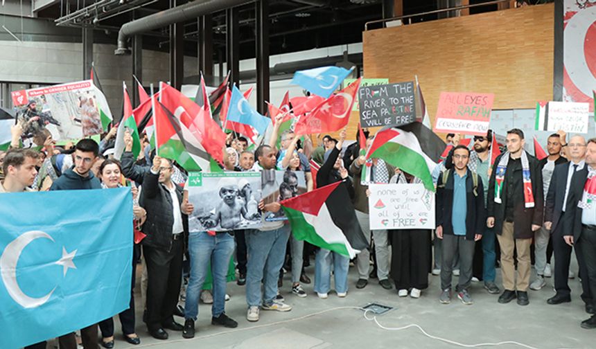 Abdullah Gül Üniversitesi öğrencileri, İsrail'in Gazze'ye saldırılarını kınadı
