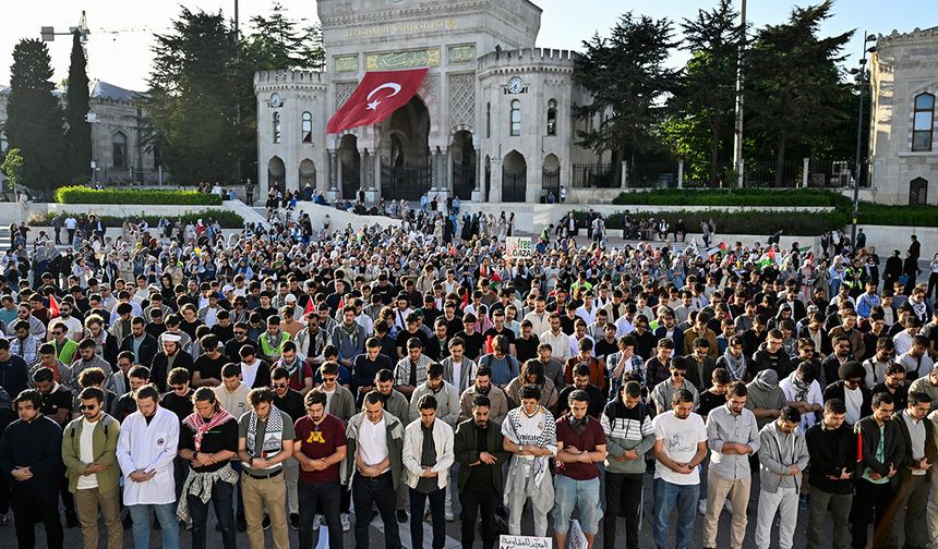İstanbul'da üniversite öğrencileri Filistin'e destek eylemi düzenledi