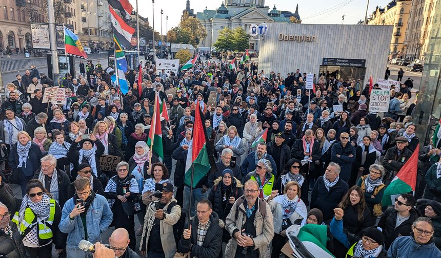 Stockholm'de İsrail'in Gazze ve Lübnan'a saldırıları protesto edildi