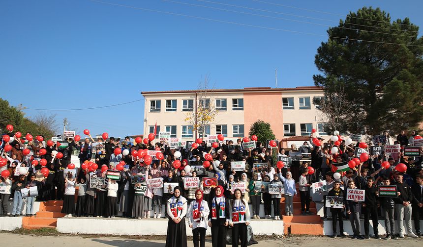 Sakarya'da öğrenciler Dünya Çocuk Hakları Günü'nde Filistinli akranlarını unutmadı