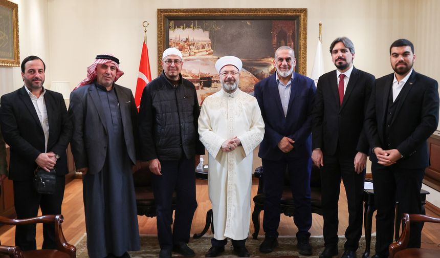 Diyanet İşleri Başkanı Erbaş, Filistinli Alimler Heyeti Başkan Yardımcısı Bekir'i kabul etti