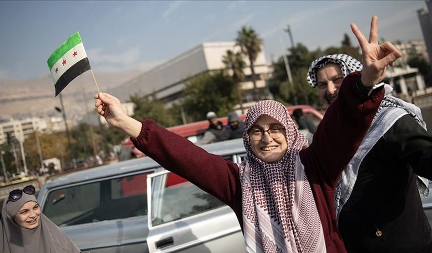 Suriye'de, devrik Esed rejiminde görevi bırakan diplomatlara işe dönme çağrısı