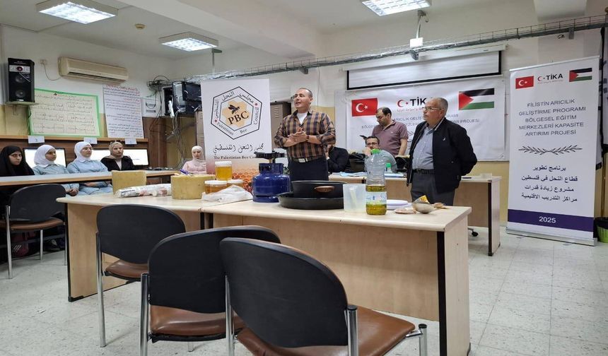 TİKA'nın Filistin'de arıcılığın geliştirilmesine yönelik destek projesi eğitimlerle sürüyor
