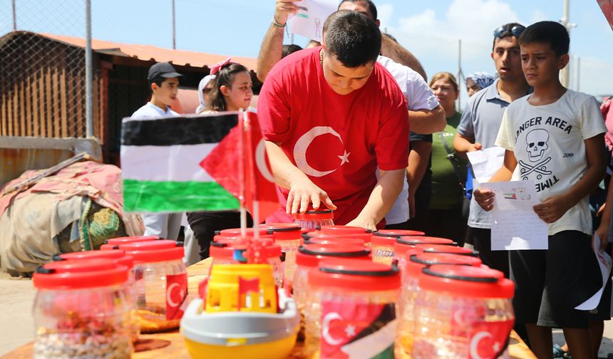 Adana'da çocuklar, Gazze'deki akranları için mektup yazdı