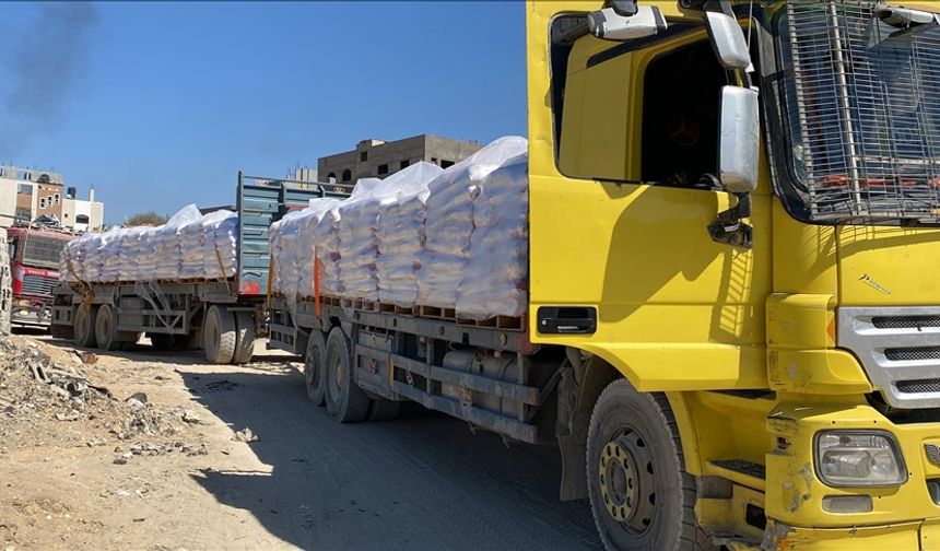 Gazze'ye giren yardım kamyonlarının çoğu yağmalandı