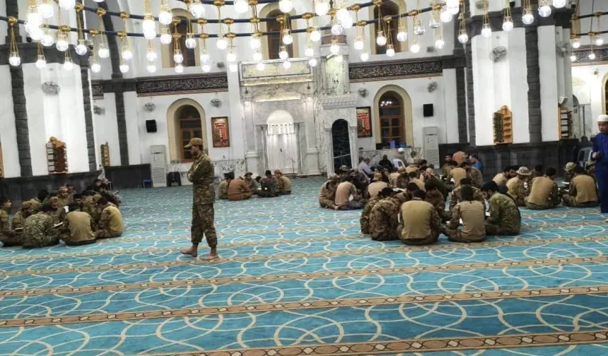 Suriye Ordusu'nda askerlere Kur'an hafızlığı zammı!