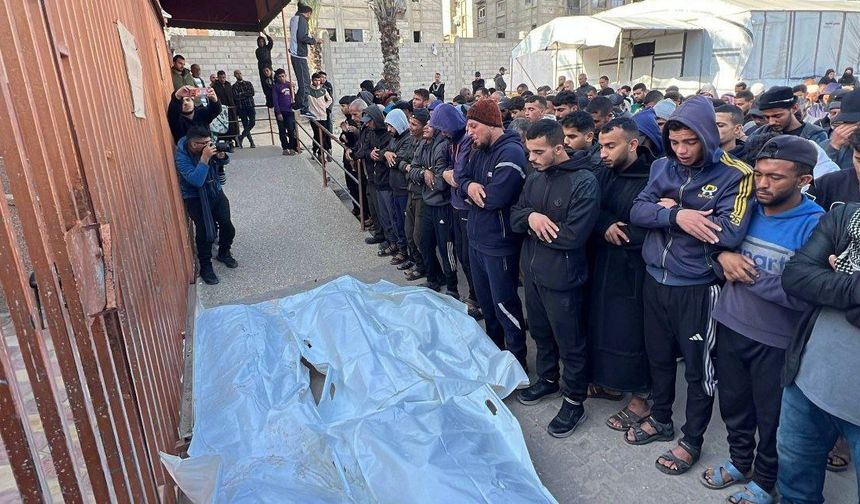 İsrail Gazze'de ateşkesi ihlal ediyor: 8 şehit