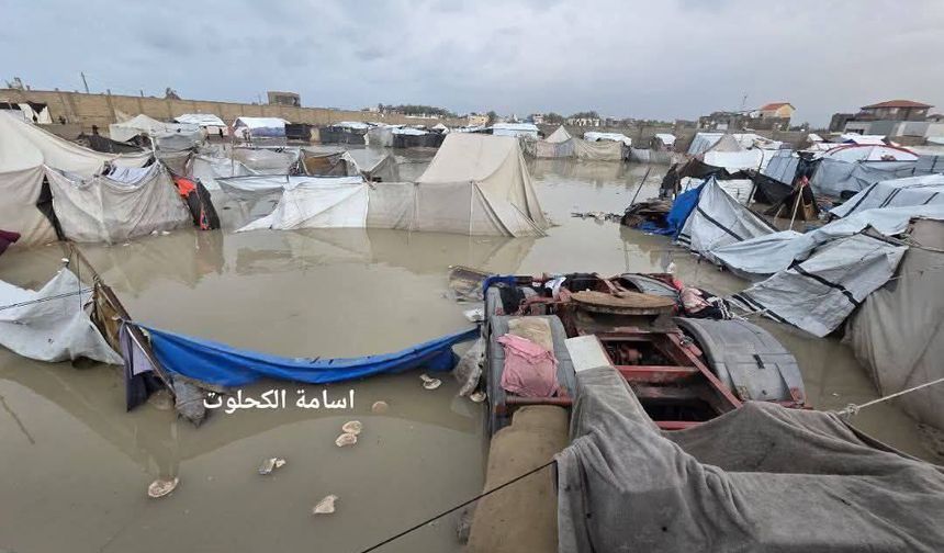 Gazze’de kış felaketi: 27 bin çadır yok oldu