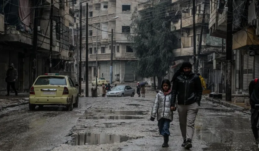 Suriye ordusu: YPG/SDG sivillerin geçişini engelliyor