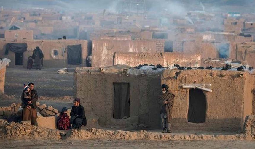 Afganistan'da sessiz ölüm: Milyonlar kuru ekmeğe muhtaç