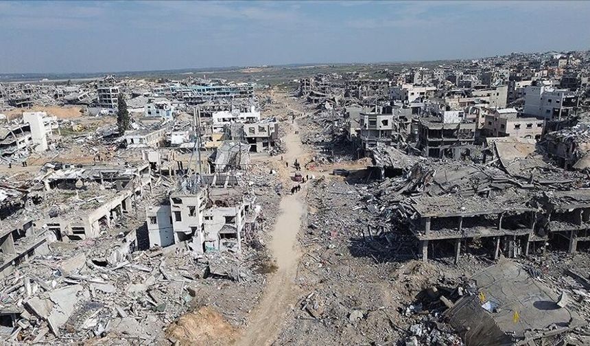 Gazze'de 60 milyon ton moloz: Temizlik 7 yıl sürecek