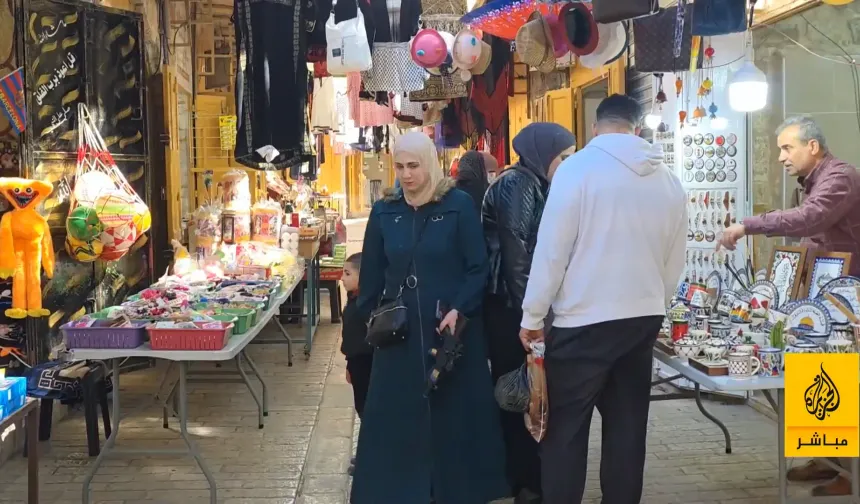 İsrail baskısına rağmen esnaf kepenk açtı