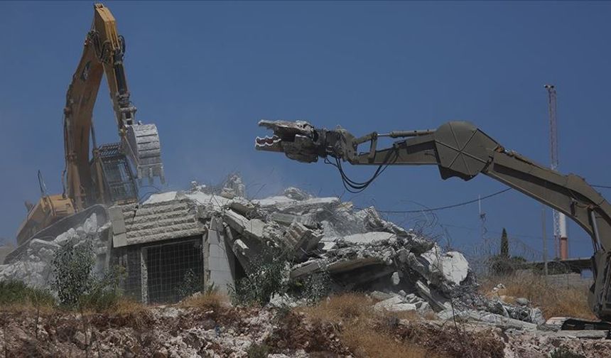 İsrail Batı Şeria ve Kudüs'te yıkım dalgası başlattı