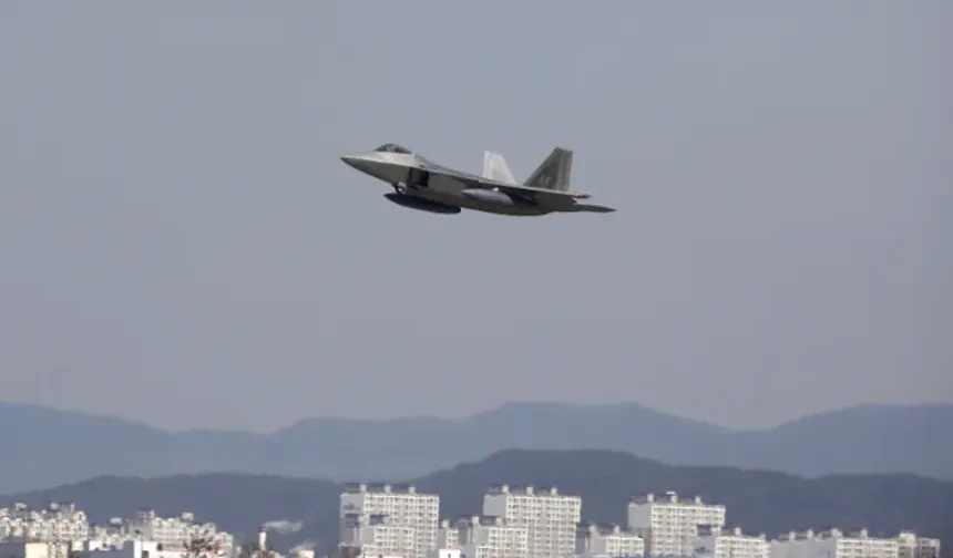 Orta Doğu'da dev tahkimat: ABD'den İran'a nükleer gözdağı